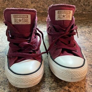 Ox blood low Chuck Taylor’s